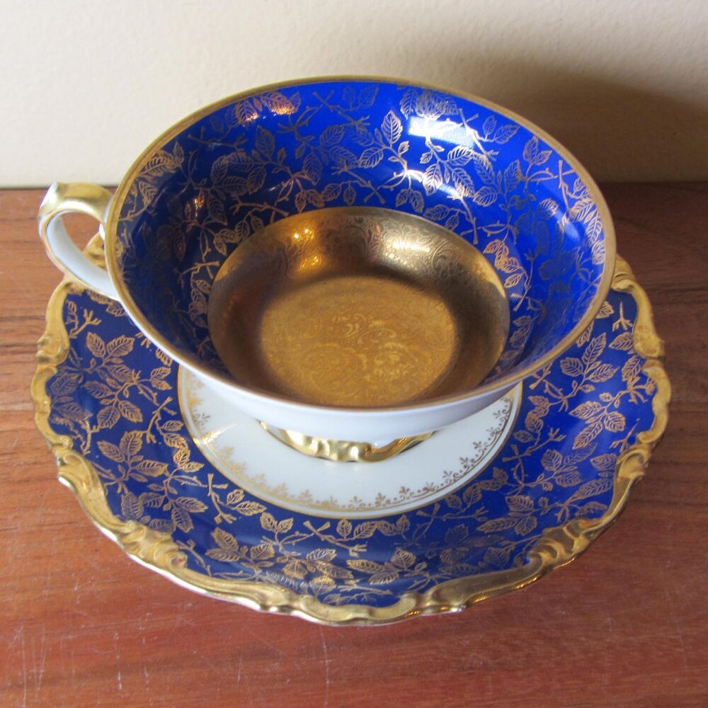 8 oz alka kunst kronach bavaria burgund teacup & saucer blue & gold (W6192)